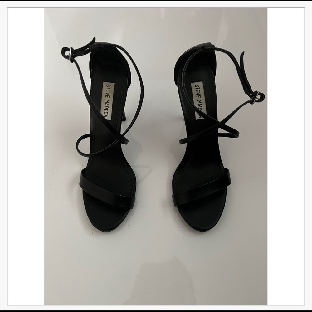Steve Madden sandals - Picture 2 of 3
